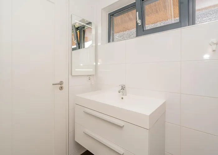 Nautic - Watervilla's Zuiderhoeve 4* De Heen