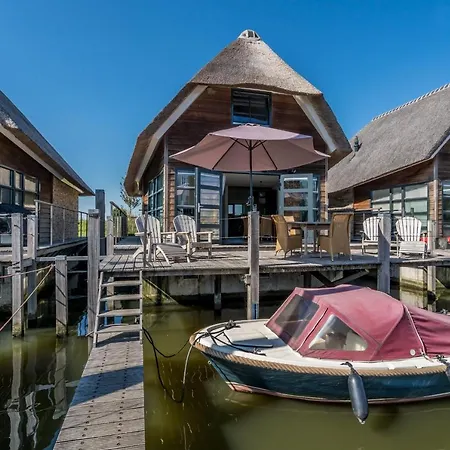 Nautic - Watervilla's Zuiderhoeve 4*