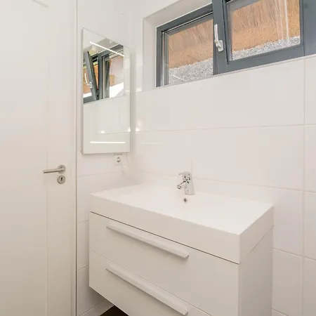 Nautic - Watervilla's Zuiderhoeve 4* De Heen