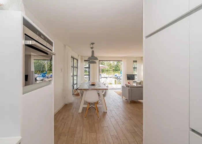 Nautic - Watervilla's Zuiderhoeve Semesterpark 4*